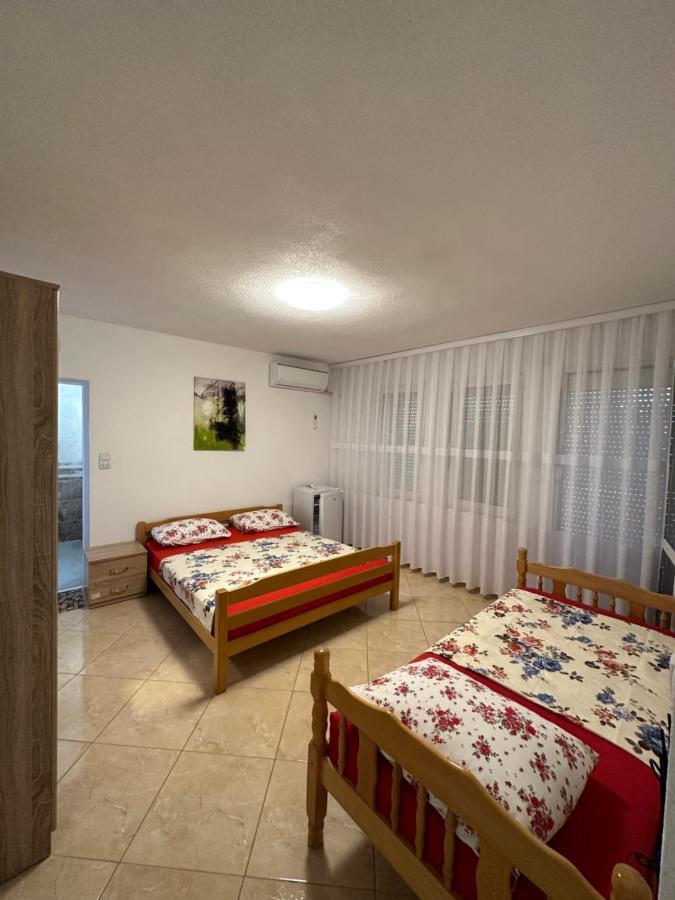 Apartments Edona Ulcinj Buitenkant foto